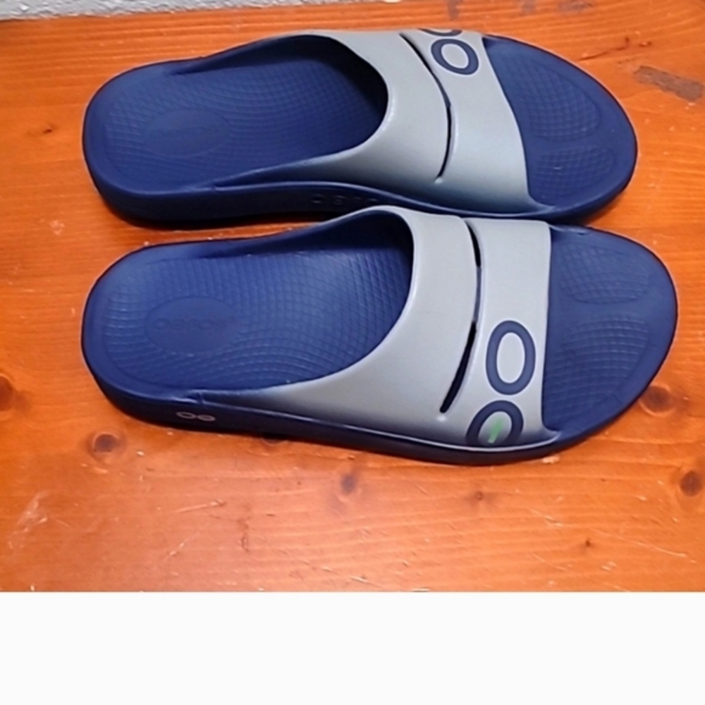⭐️⚡️NWOT OOFOS Ooahh unisex slide sandal  SIZE W 11 M 9